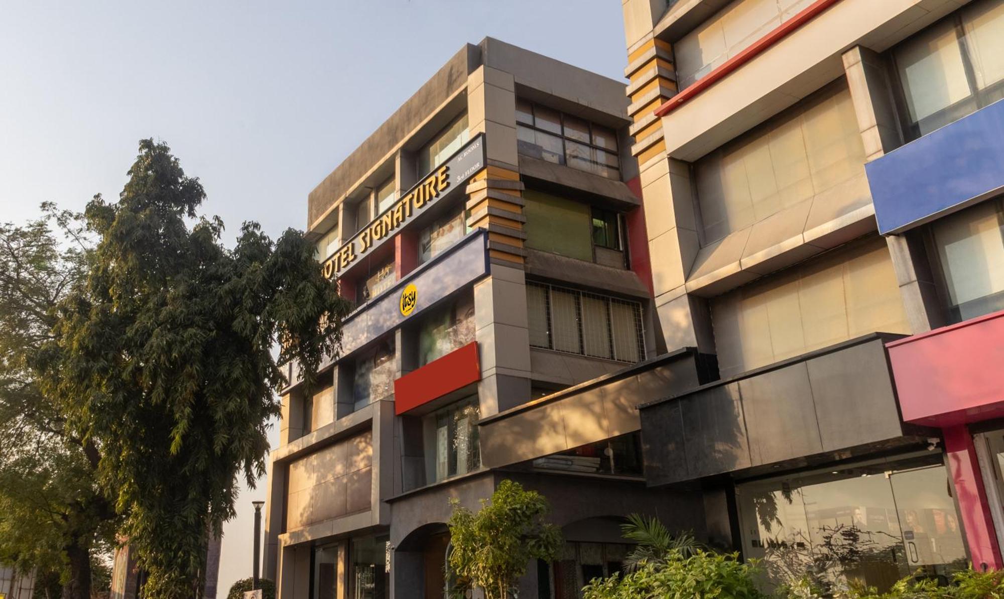 Itsy Hotels Signature, Nehru Nagar อาเมดาบัด ภายนอก รูปภาพ